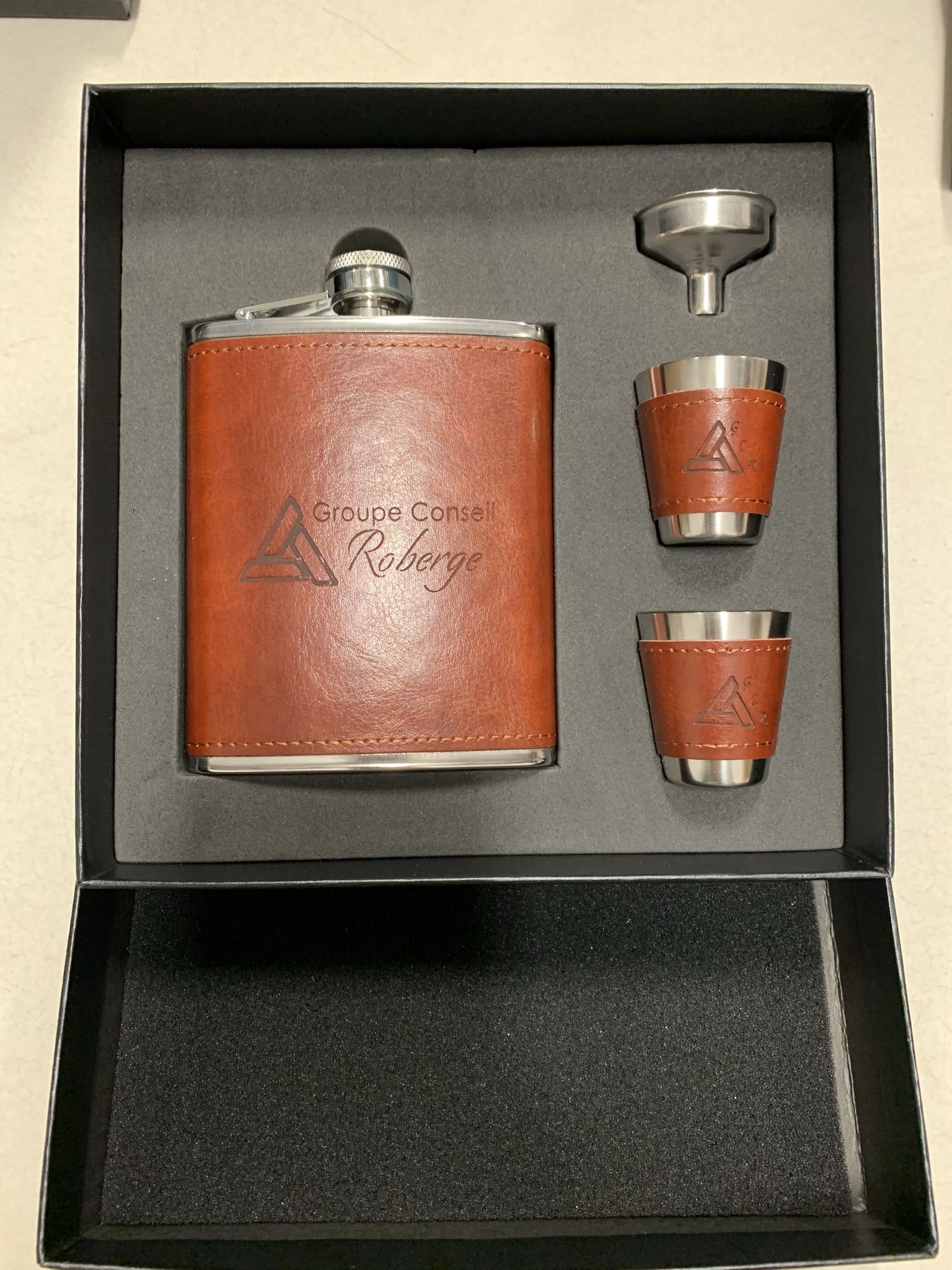 Flasque et verre à shooter «Groupe conseil Roberge» - Broderie ML